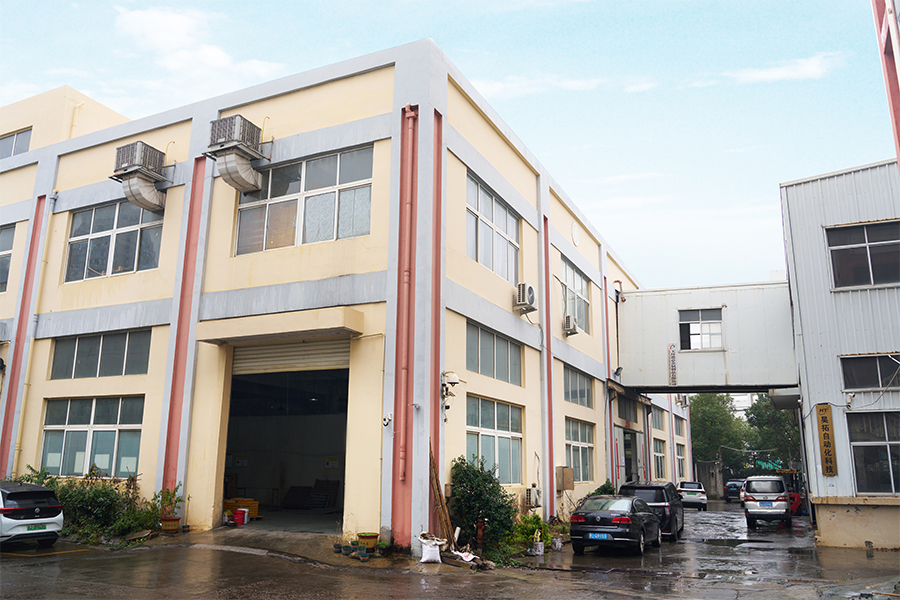 Завод снаружи